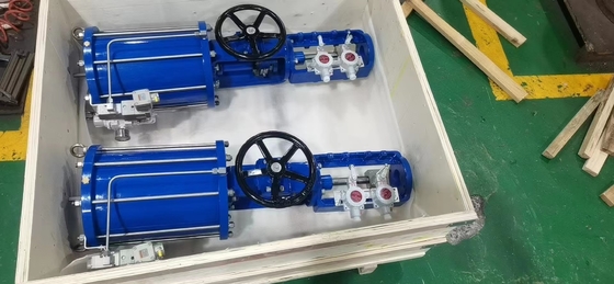 Atuador de acionamento pneumático linear que automatiza a maioria dos tipos de válvulas ascendentes